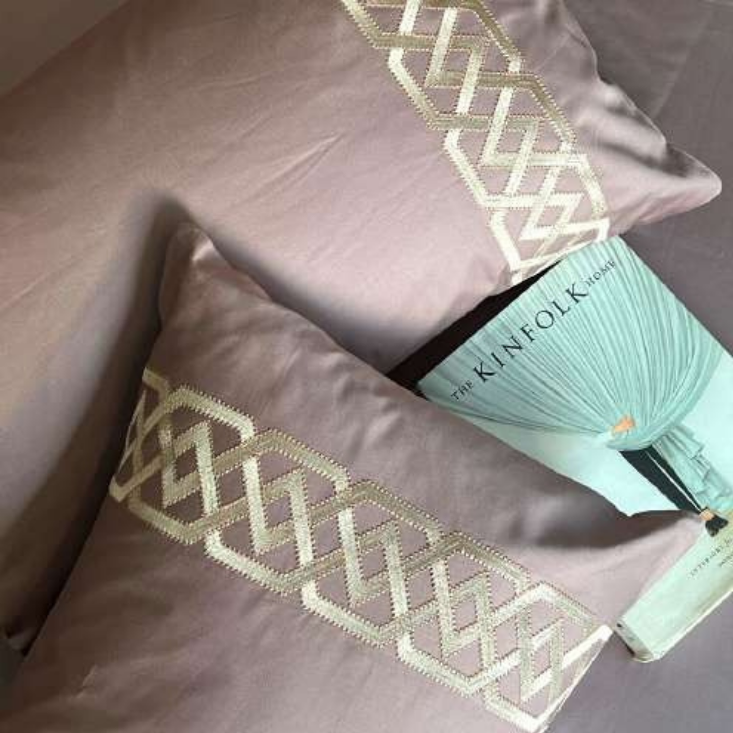 Sadyaska Austin Old Rose 3 Pcs Bedsheet Set