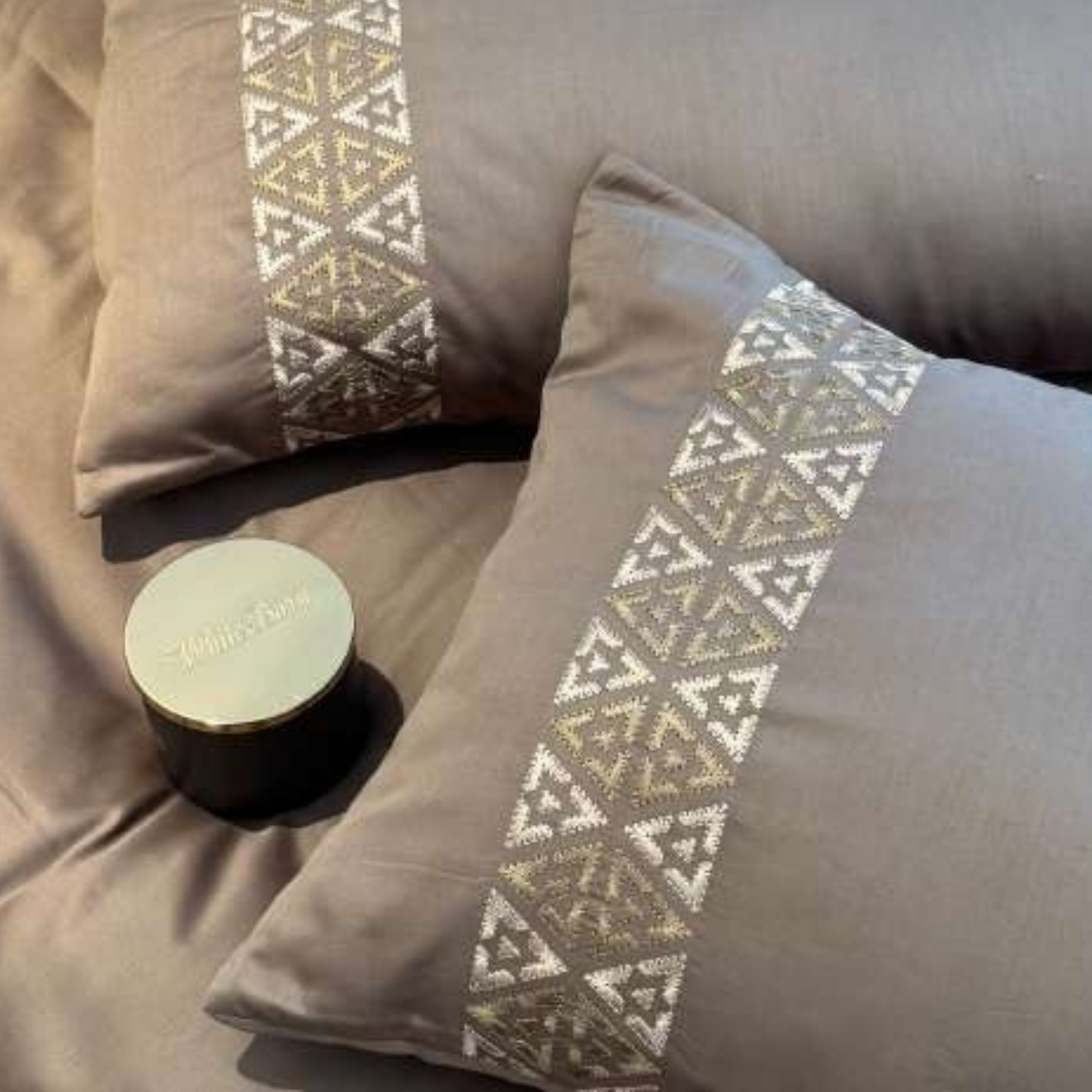 Sadyaska Faye Taupe 3 Pcs Bedsheet Set